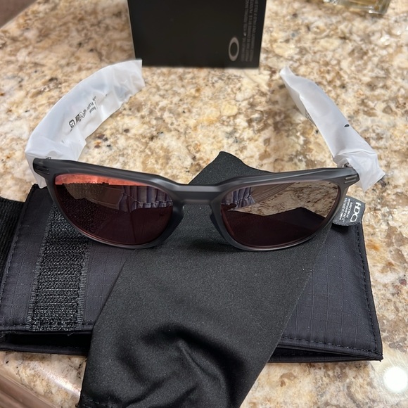 NIB Oakley Thurso Prizm Dark Golf Lenses, 
Matte Grey Smoke Frame w/ Case & Box - Picture 7 of 10